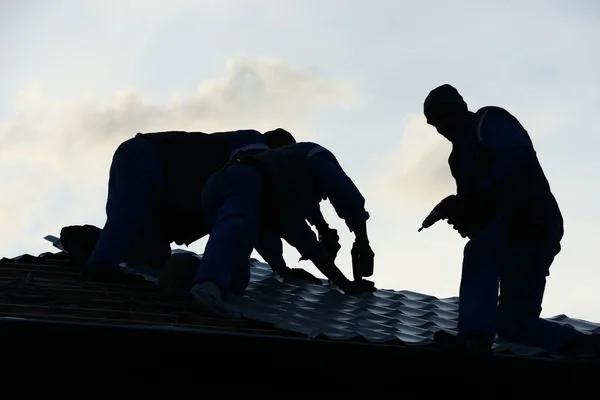 Why Professional Roof Replacement & Installing Matters for Safety